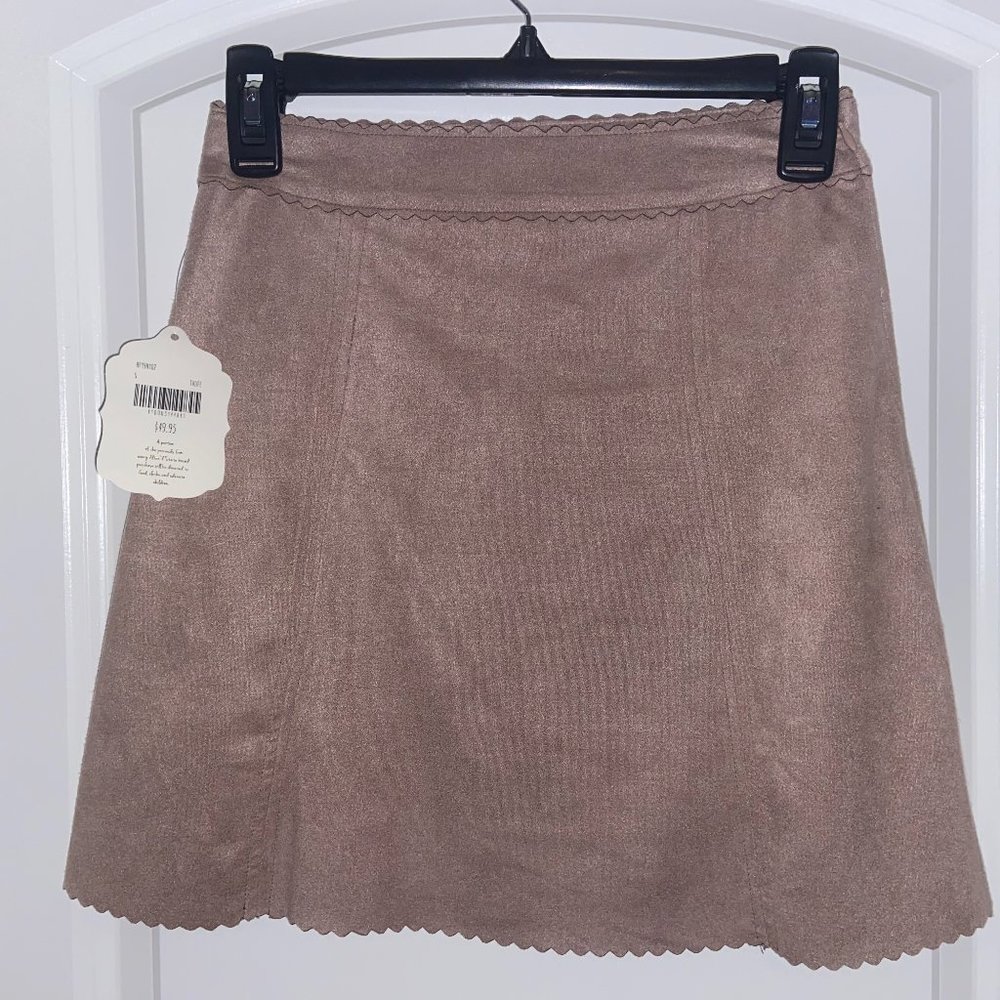 Altar’d State faux suede scalloped hem mini skirt tan SMALL